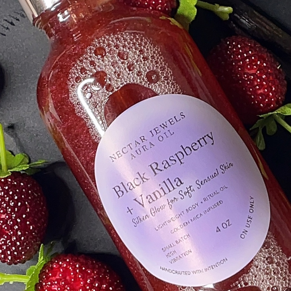 Black Raspberry & Vanilla Body Oil - Picture 3 of 4